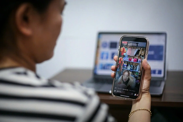 Người nổi tiếng phải sử dụng sản phẩm mới được quảng cáo - Ảnh 1