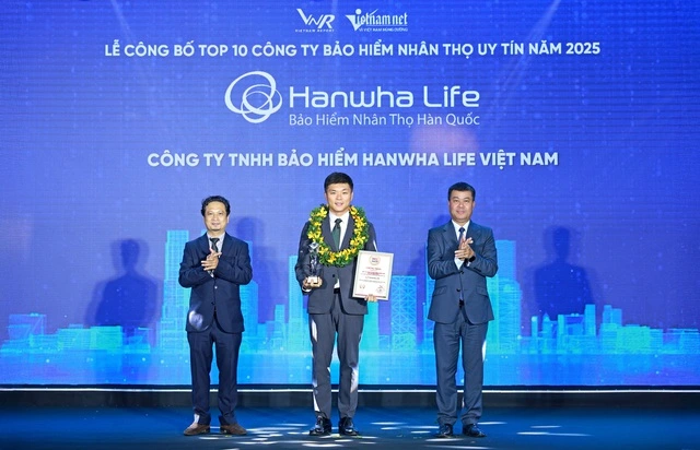 Hanwha Life Việt Nam đạt 'Top 10 Công ty Bảo hiểm nhân thọ uy tín 2025' - Ảnh 1