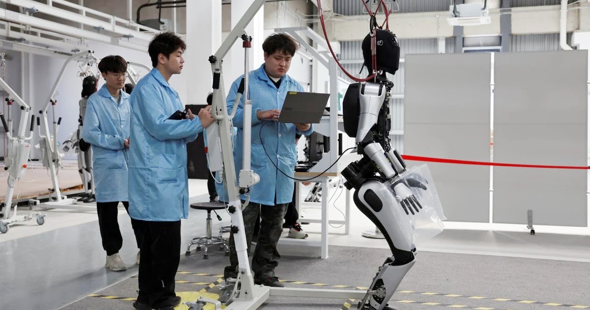 AgiBot sắp triển khai robot hình người vào nhà máy