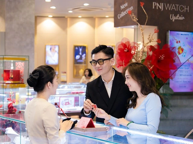 Đóng hơn 2.100 tỉ, PNJ vào Top 30 doanh nghiệp tư nhân nộp ngân sách lớn nhất - Ảnh 1