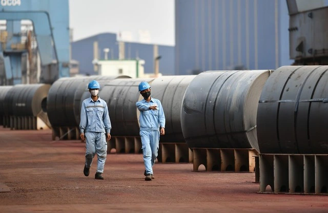 Dung Quất sắp có nhà máy sản xuất ray đường sắt, thép đặc biệt 10.000 tỉ đồng - Ảnh 2