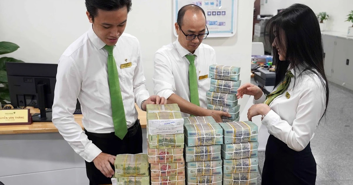 Tính thuế thu nhập cá nhân với tiền ăn giữa ca của công nhân?