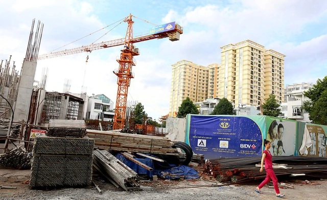 Nhà ở xã hội gỡ mãi vẫn vướng - Ảnh 1