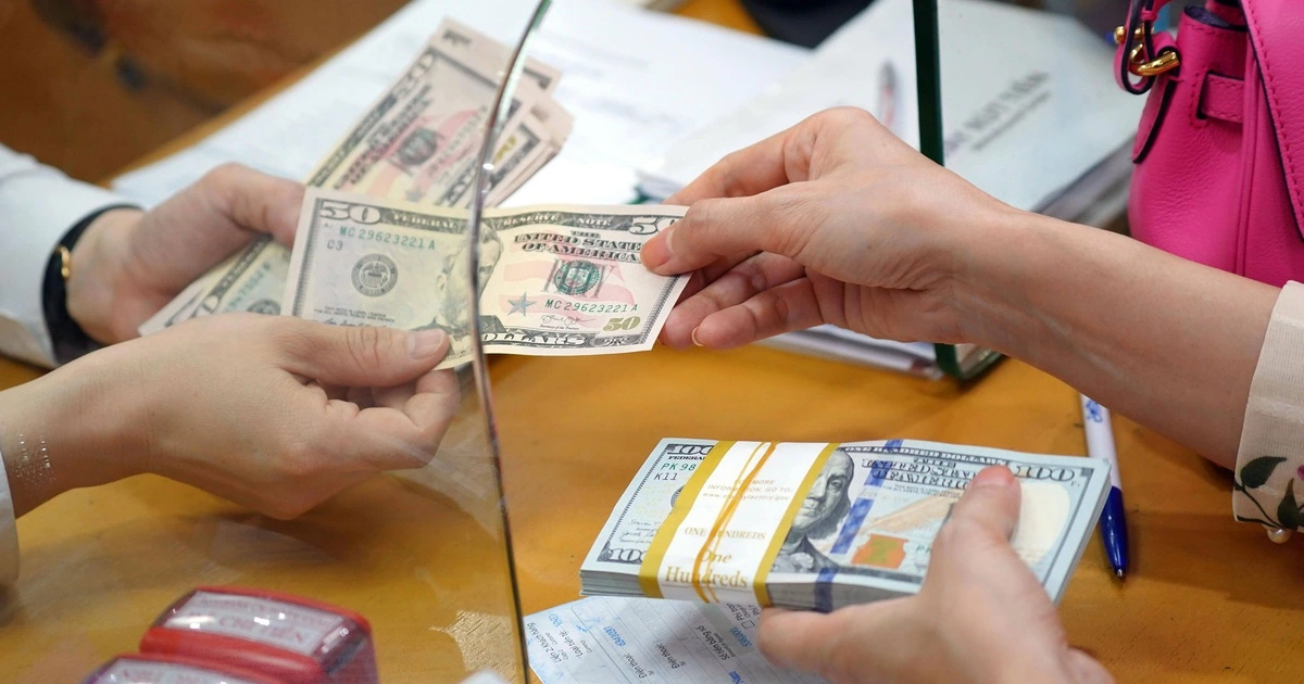 Giá USD hôm nay 6.8.2025: Ngân hàng lập kỷ lục mới