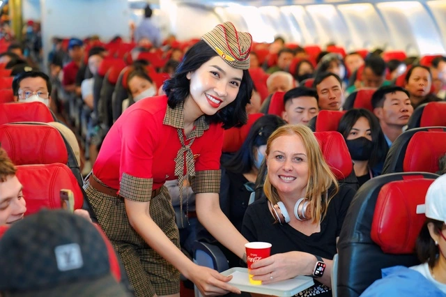 Vietjet vượt kế hoạch kinh doanh, đặt hàng tàu bay lớn, trúng thầu dự án Long Thành - Ảnh 1