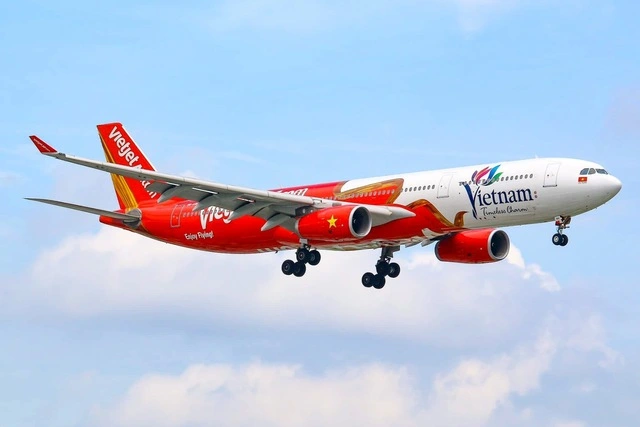 Vietjet bứt phá trong sáu tháng đầu năm 2025: Doanh thu, lợi nhuận tăng trưởng vượt bậc - Ảnh 2
