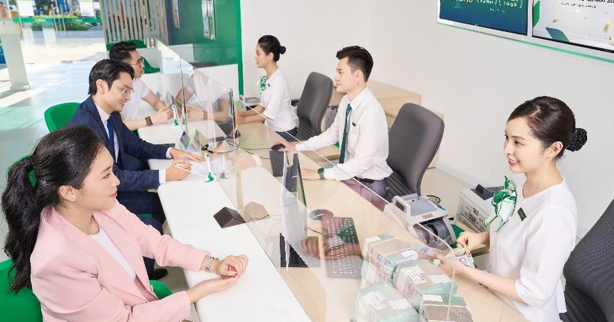 Hai con gái Phó chủ tịch VPBank cũng đua gom cổ phiếu lúc giá tăng vùn vụt
