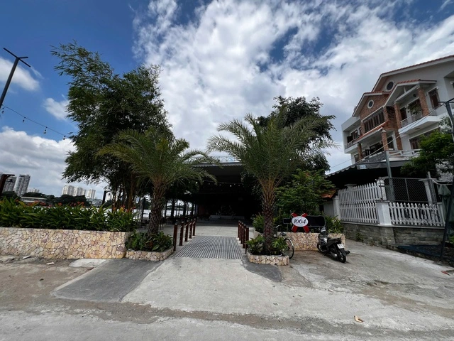 Nhà hàng xây dựng không phép trên hành lang bảo vệ sông Sài Gòn vẫn hoạt động - Ảnh 1