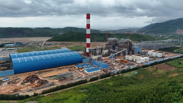 Thành công đốt dầu lần đầu tổ máy 1 Nhiệt điện Quảng Trạch 1 - Ảnh 2