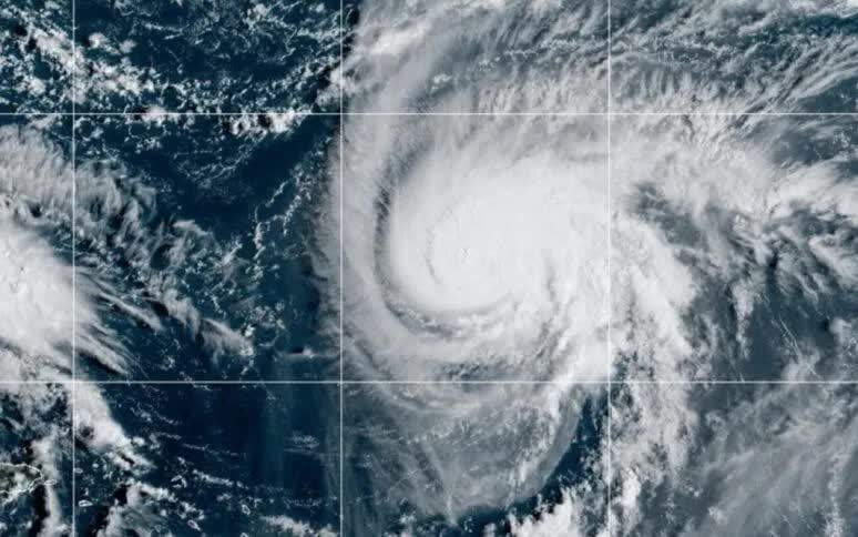 Mỹ đối mặt nguy cơ thiệt hại kép từ hai cơn bão nhiệt đới - Ảnh 1