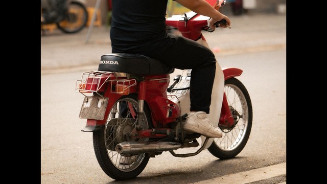 'Huyền thoại' xe Honda từng có giá bằng cả căn nhà mặt phố, nay có thể cầm lái với phí ngang 10 bát phở - Ảnh 7