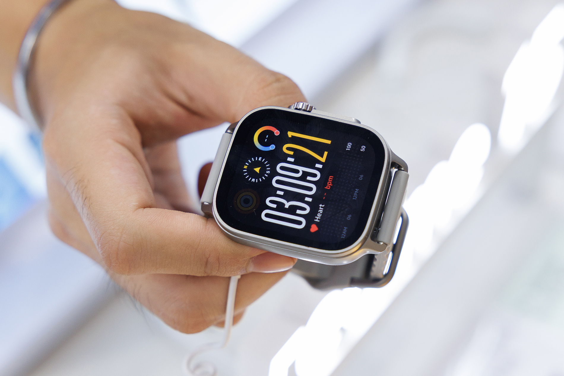 realme tung bộ 3 smartphone 15 series tại Việt Nam với hàng loạt tính năng AI, giá từ 9 triệu đồng - Ảnh 4