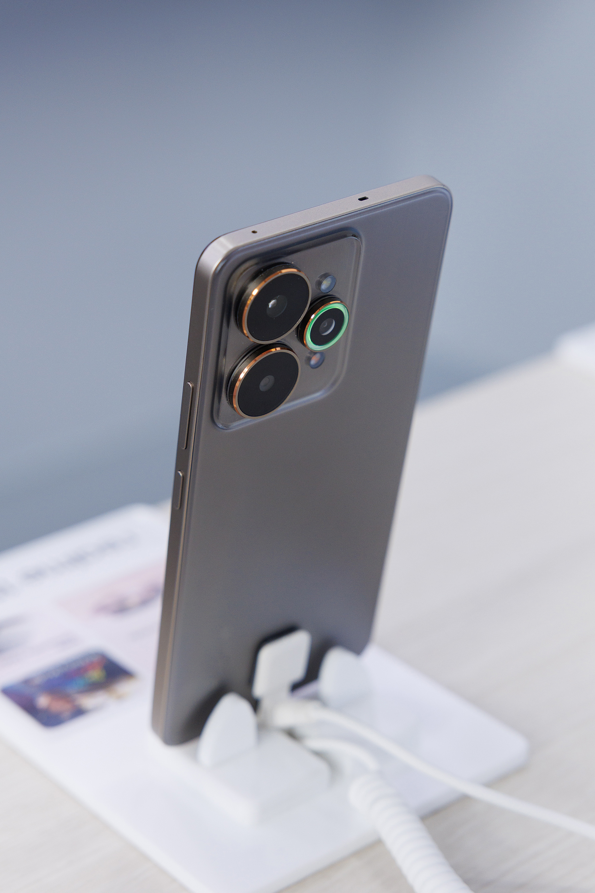 realme tung bộ 3 smartphone 15 series tại Việt Nam với hàng loạt tính năng AI, giá từ 9 triệu đồng - Ảnh 3