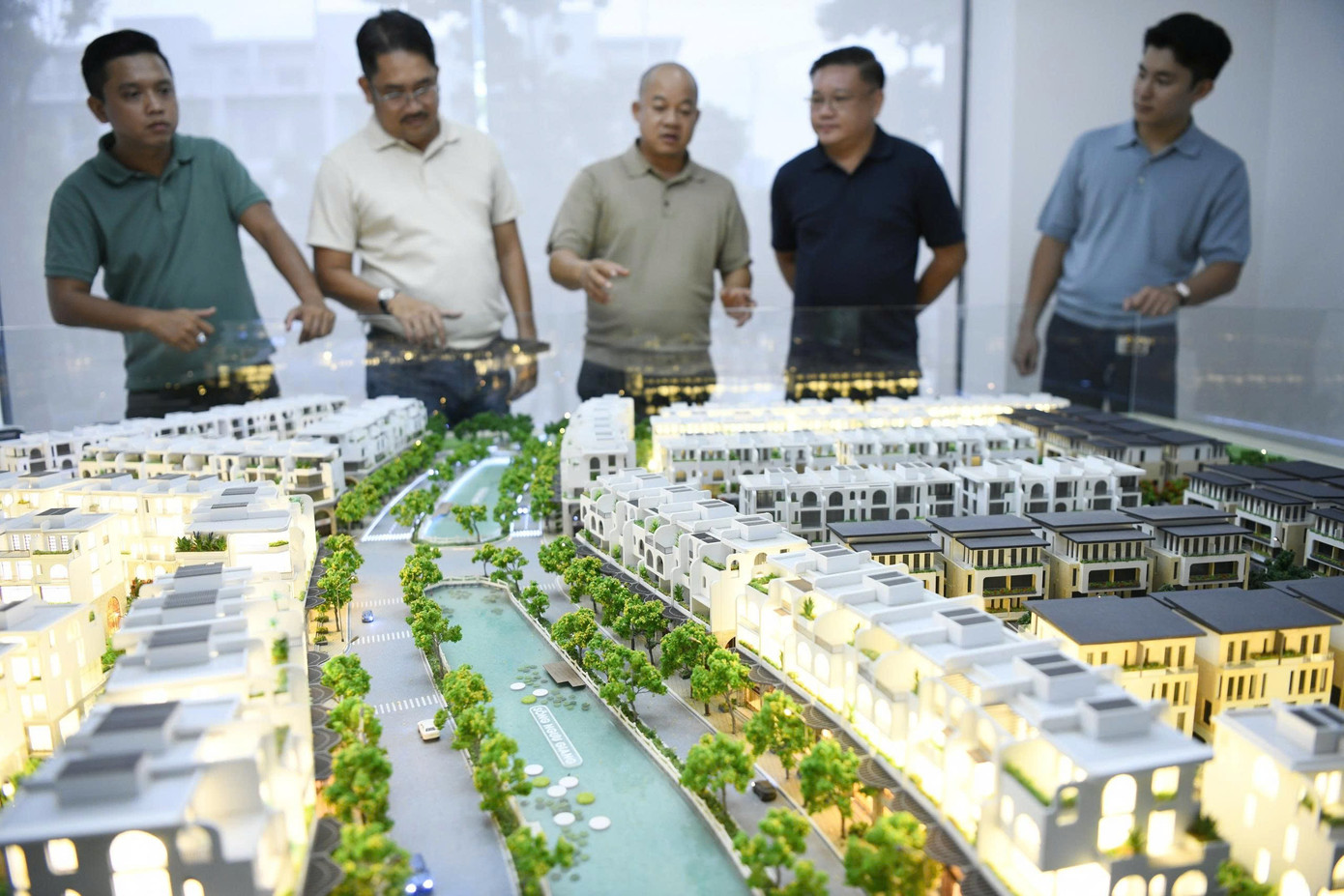 Giải pháp nhiều sao giá bất động sản vẫn chưa ‘hạ nhiệt’ - Ảnh 1