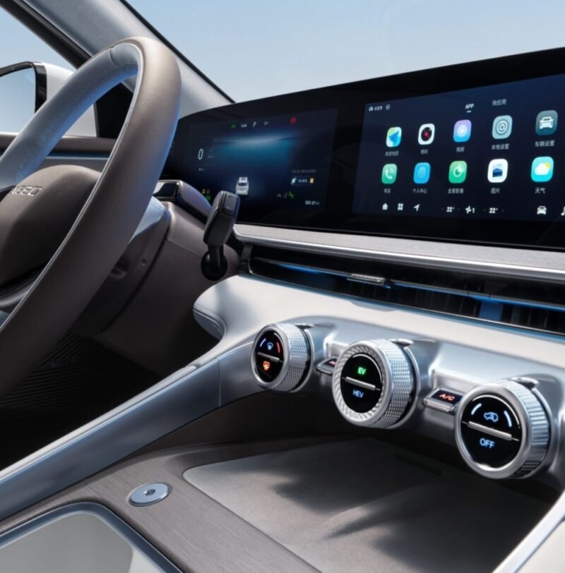 Hãng xe xây nhà máy tại Hưng Yên trình làng SUV ngang cỡ Santa Fe: Giá khởi điểm hơn 500 triệu đồng, phạm vi hoạt động 1.400 km - Ảnh 3