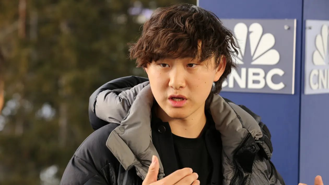 Thiên tài AI Alexandr Wang: Làm nhiều mới có thể thành công! - Ảnh 1