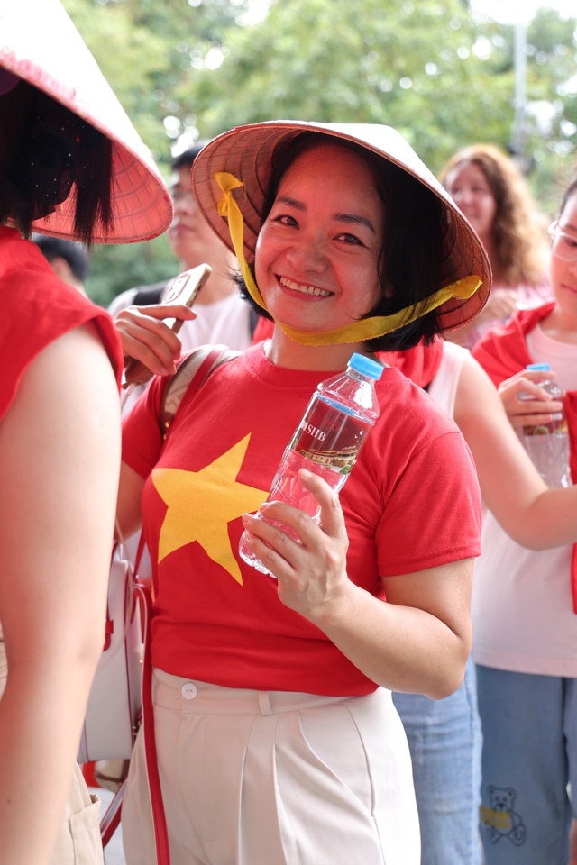 SHB đồng hành Fandom Yêu Nước: Tự hào hành trình lan toả niềm hạnh phúc là người Việt Nam - Ảnh 14