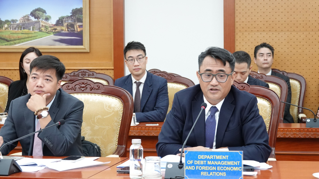 Bộ Tài chính làm việc với Đoàn doanh nghiệp Hồng Kông (Trung Quốc) về vận hành Trung tâm Tài chính Quốc tế - Ảnh 1