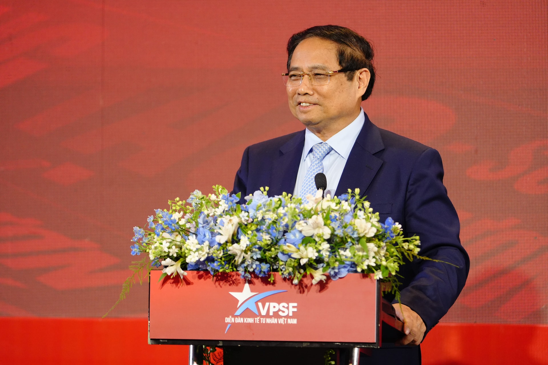 Thủ tướng khen ngợi cây cầu dây văng 5.000 tỷ hoàn toàn làm bởi người Việt Nam, to đẹp hơn nhưng suất đầu tư chỉ bằng 1 nửa cầu cũ: Ai đứng sau? - Ảnh 1