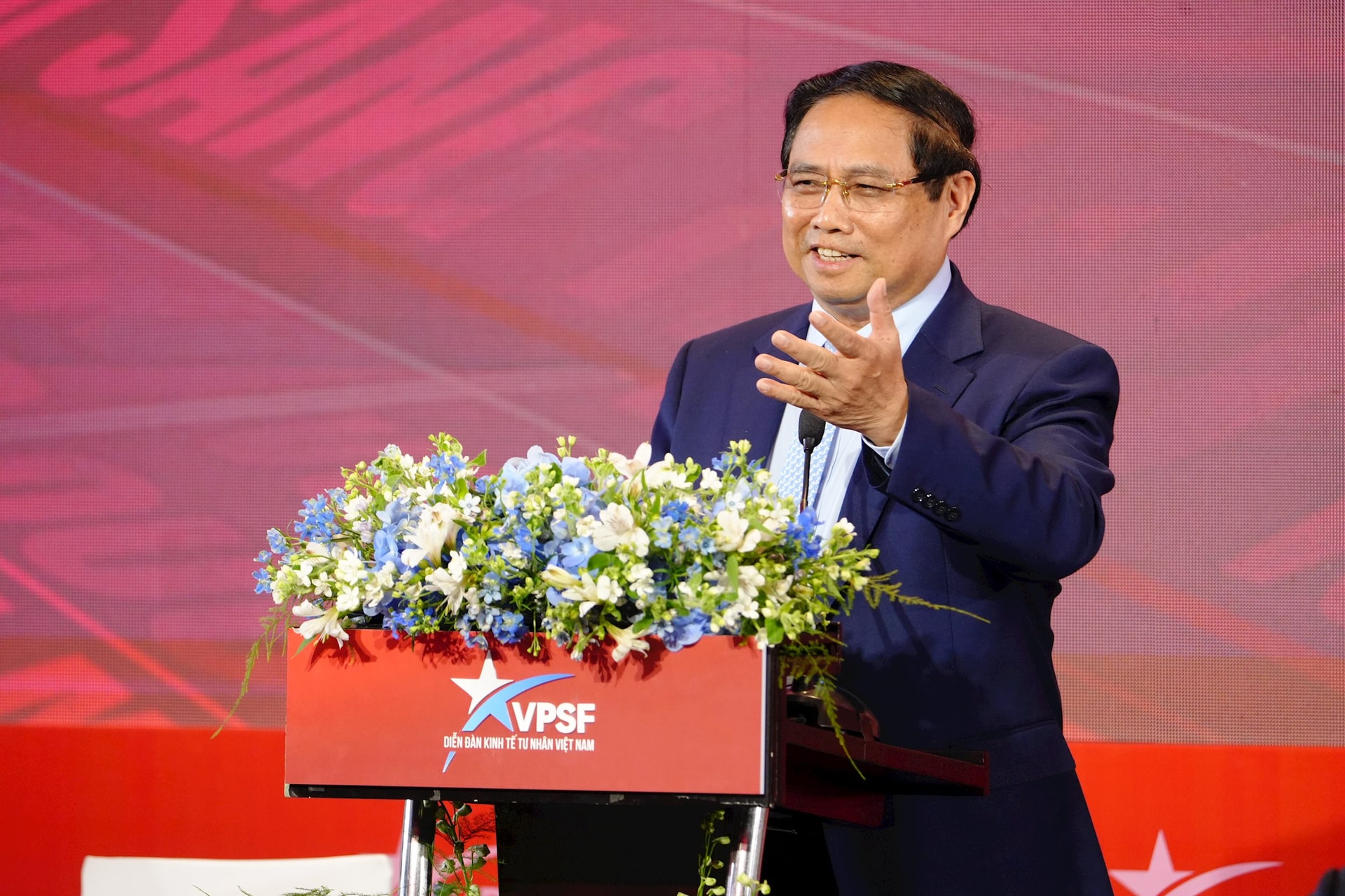 Thủ tướng khen vòm thép lớn nhất hành tinh do Đại Dũng thực hiện: Tốc độ thần tốc trong 10 tháng thay vì 2 năm, tôi rất tâm đắc và xúc động - Ảnh 1