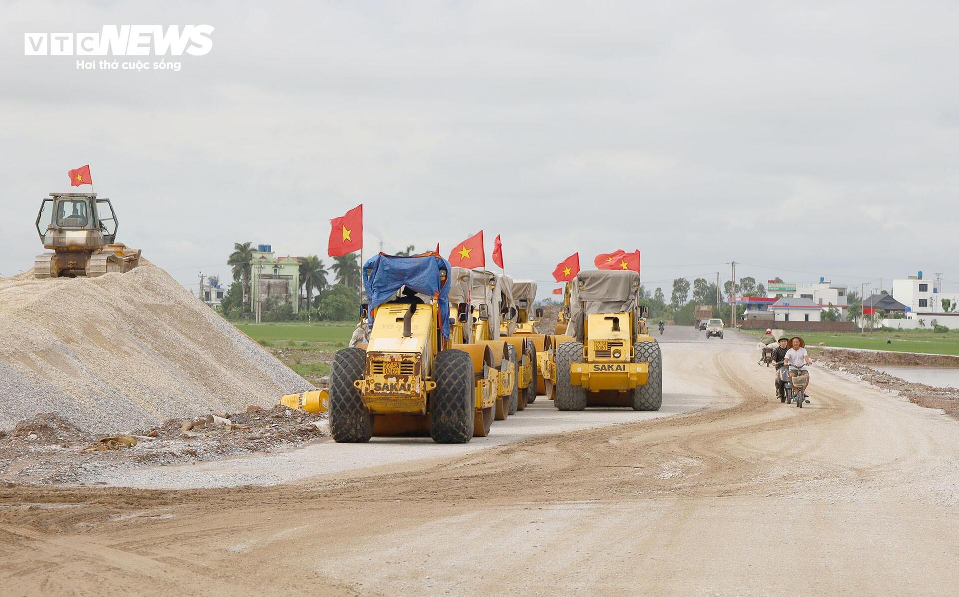 Toàn cảnh tuyến đường bộ ven biển Hưng Yên gần 5.000 tỷ đồng sắp cán đích - Ảnh 18