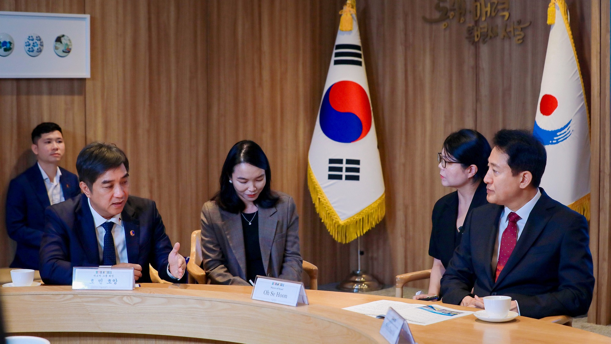 Chủ tịch Đèo Cả đích thân sang Hàn Quốc vì 'đại dự án' 300.000 tỷ đồng, quyết hiện thực hóa 'kỳ tích sông Hồng' cho Việt Nam - Ảnh 1