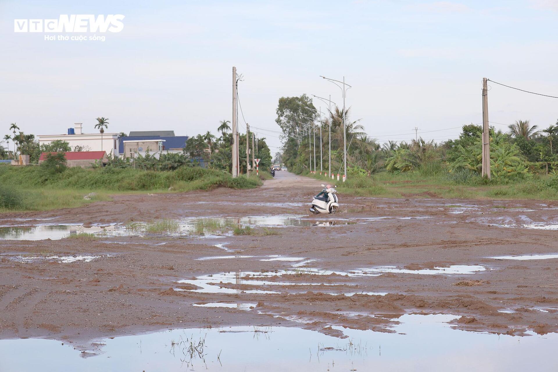 Đường bộ ven biển qua Hải Phòng 3.700 tỷ đồng 'đắp chiếu' sau 8 năm khởi công - Ảnh 22