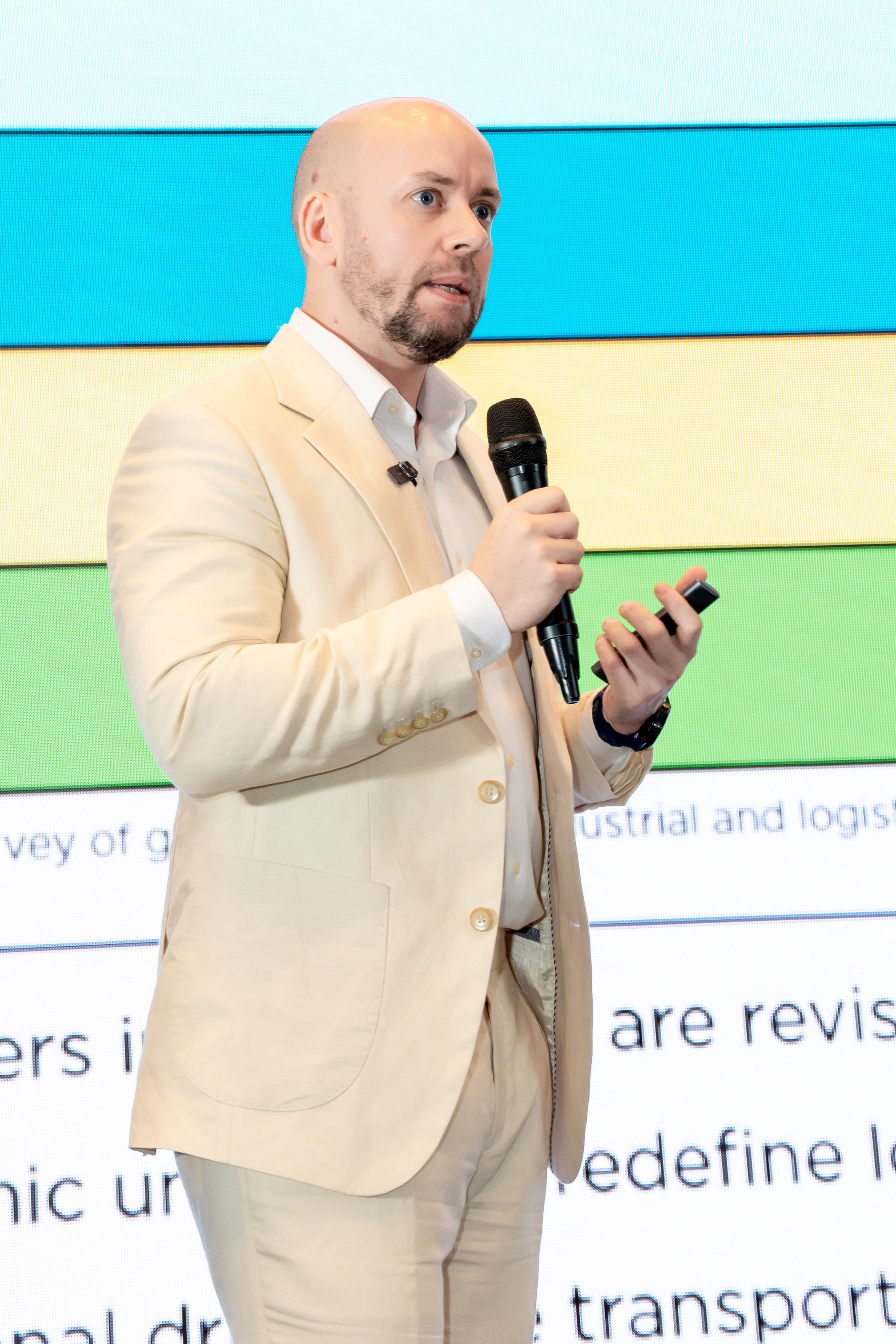 Siêu cảng 52.000 tỷ, Khu thương mại tự do, IFC cùng khu công nghệ cao 3.600 ha là động lực đưa Đà Nẵng trở thành "thủ phủ FDI mới" của miền Trung - Ảnh 1