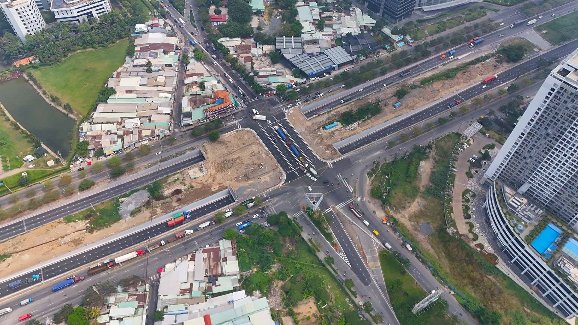 Bất ngờ khu vực giáp ranh TP.HCM đón dòng tiền cuối năm đổ về - Ảnh 2