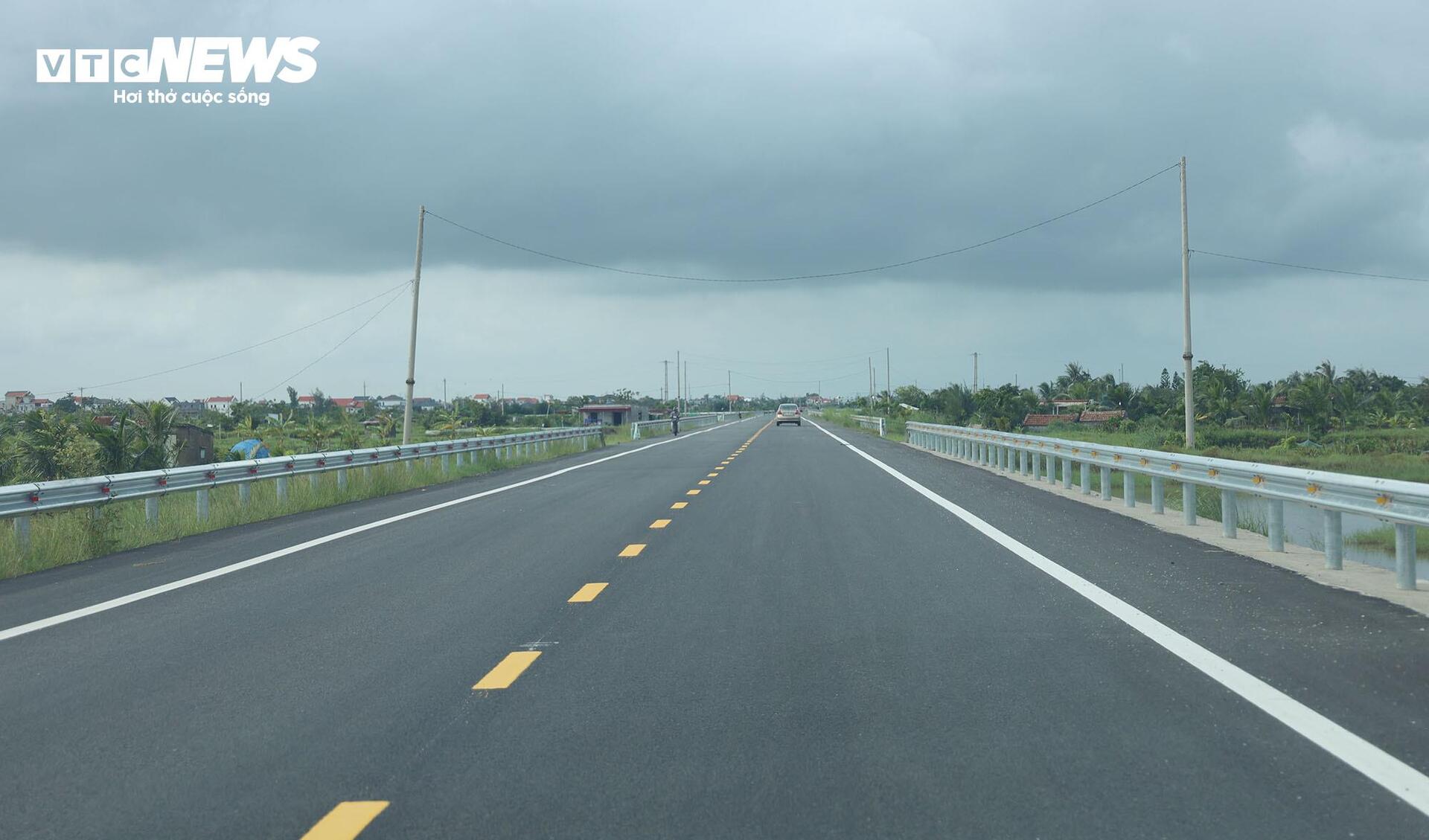 Toàn cảnh tuyến đường bộ ven biển Hưng Yên gần 5.000 tỷ đồng sắp cán đích - Ảnh 21