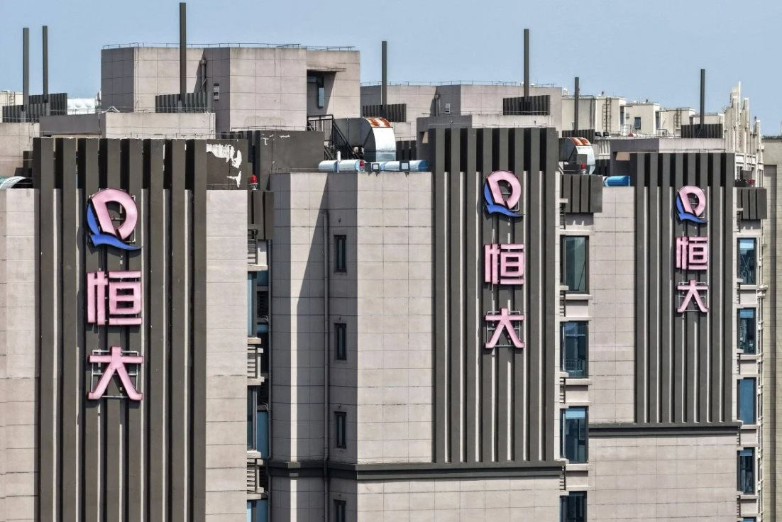 Evergrande bán mảng dịch vụ BĐS để trả nợ: Kết thúc một kỷ nguyên, mở ra giai đoạn thanh lý "gà đẻ trứng vàng" - Ảnh 3