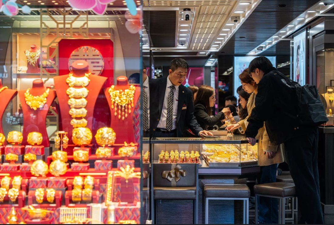 Cơn sốt vàng ở Trung Quốc: Khi đồng tiền mất giá xuống thấp nhất 2 năm và tâm lý tích trữ lên ngôi - Ảnh 3