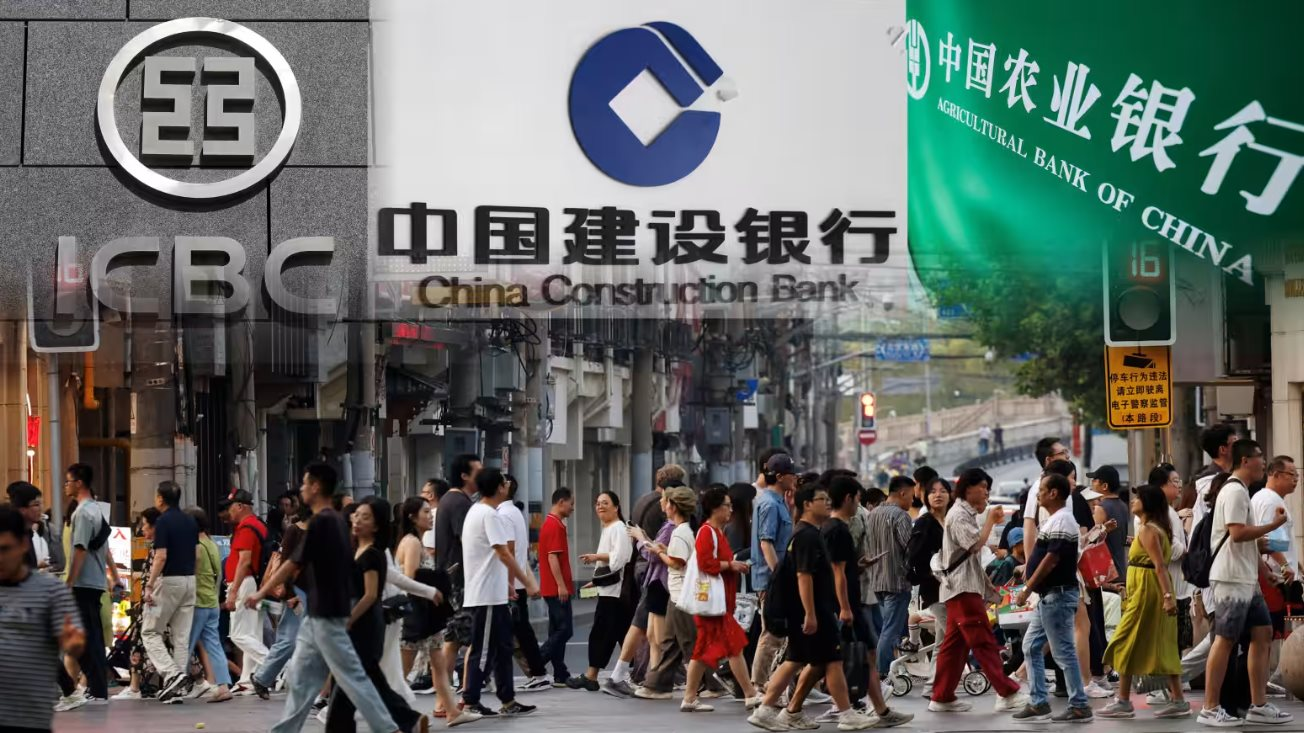 Thu nhập người dân giảm, nợ xấu cá nhân tăng mạnh lên 118 tỷ USD: Cơn đau đầu mới của hệ thống ngân hàng Trung Quốc - Ảnh 4