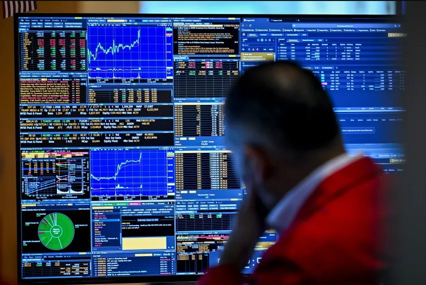 Người Mỹ giàu nhất mọi thời đại nhờ tích trữ 45% tài sản vào chứng khoán, chuyên gia cảnh báo rủi ro thị trường điều chỉnh - Ảnh 3