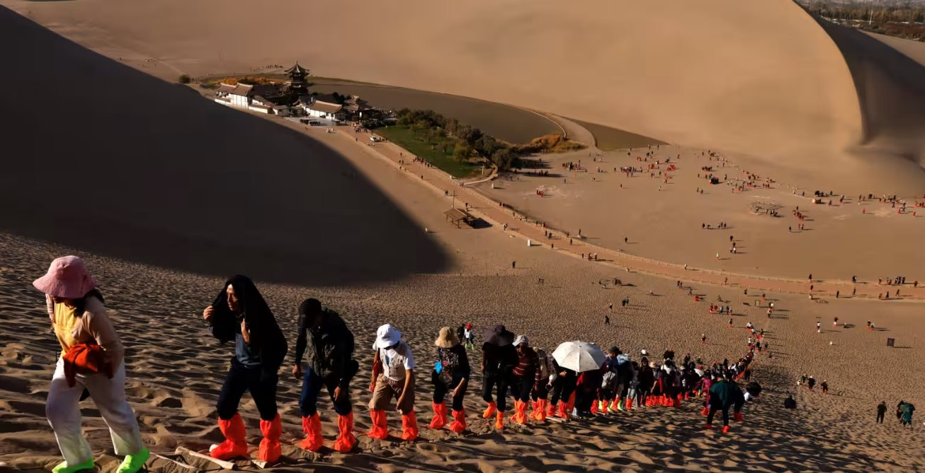 Chuyện gì đây: 2,36 tỷ lượt người di chuyển trong 8 ngày tại Trung Quốc, chính phủ thậm chí còn ủng hộ 330 triệu Nhân dân tệ - Ảnh 1