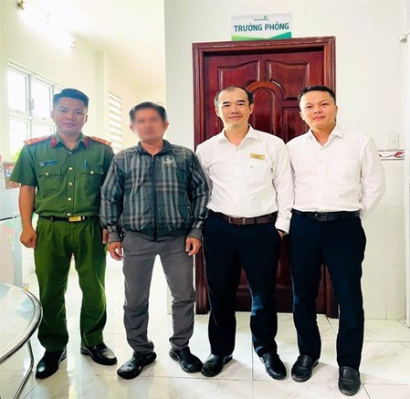 Cán bộ Vietcombank Nhơn Trạch ngăn chặn kịp thời vụ lừa đảo 180 triệu đồng - Ảnh 1