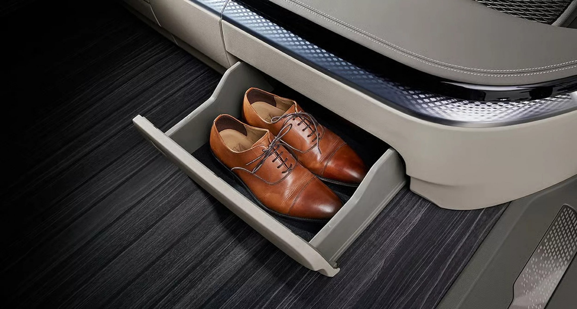 Mẫu xe xa xỉ nhất của Kia vừa ra mắt - không phải một chiếc sedan hay SUV - Ảnh 13