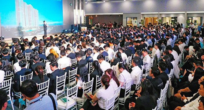 Giá căn hộ ở khu vực phía Nam tăng, mức giá từ 30-40 triệu đồng/m2 ngày càng hiếm - Ảnh 2