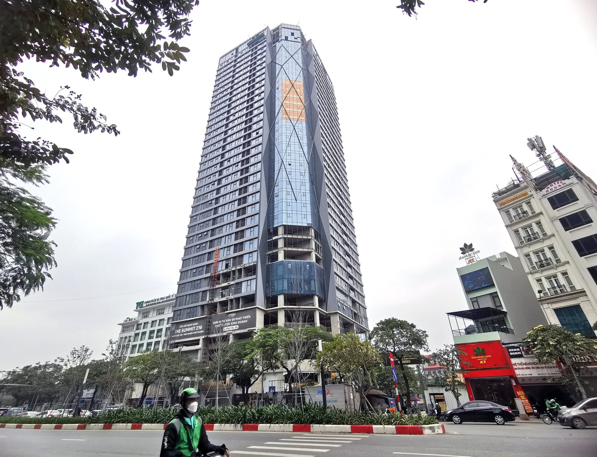 Chủ dự án Summit Building 216 Trần Duy Hưng nợ thuế tiền tỷ - Ảnh 1