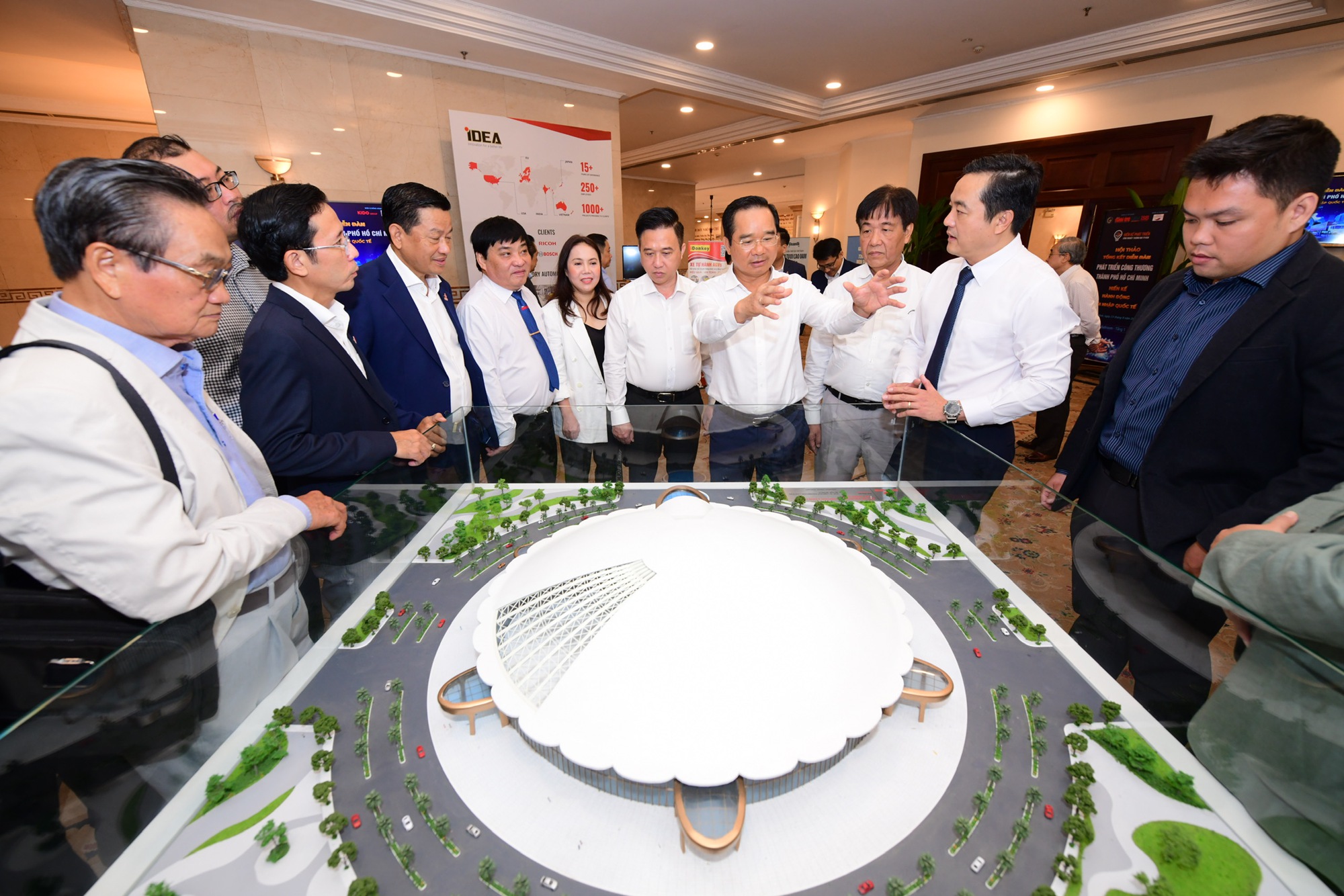 Chủ tịch UBND TP HCM sẽ cùng uống cà phê, ăn sáng định kỳ với doanh nhân - Ảnh 2