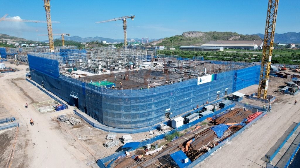 Aeon Mall Hạ Long 5.200 tỷ đồng tăng tốc: 500 – 600 kỹ sư, công nhân làm liên tục 3 ca/ngày cả cuối tuần, chủ đầu tư dự kiến khai trương vào cuối năm 2026 - Ảnh 2