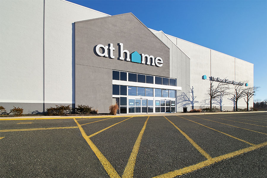 Thuế quan 55% với Trung Quốc đảo lộn ngành bán lẻ Mỹ: 2 doanh nghiệp sụp đổ, loạt ông lớn ‘run rẩy’ - Ảnh 2