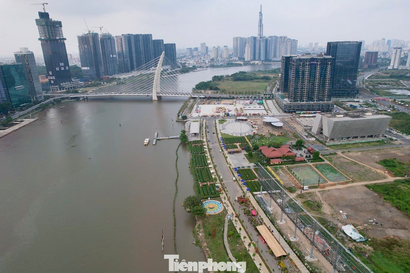 Hình ảnh TPHCM 'thay da đổi thịt' qua từng công trình - Ảnh 15