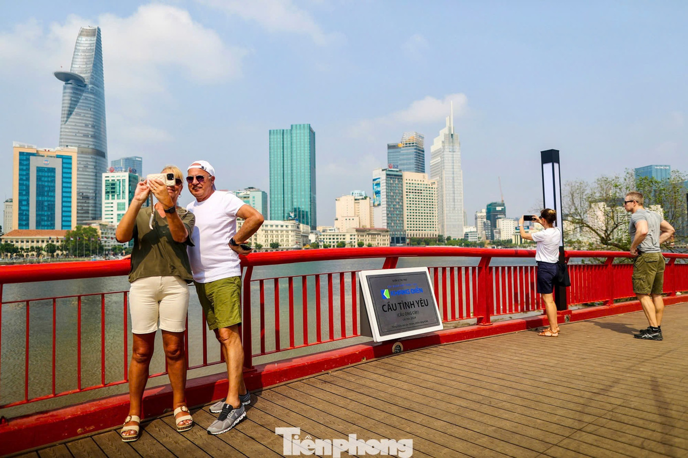 Hình ảnh TPHCM 'thay da đổi thịt' qua từng công trình - Ảnh 18