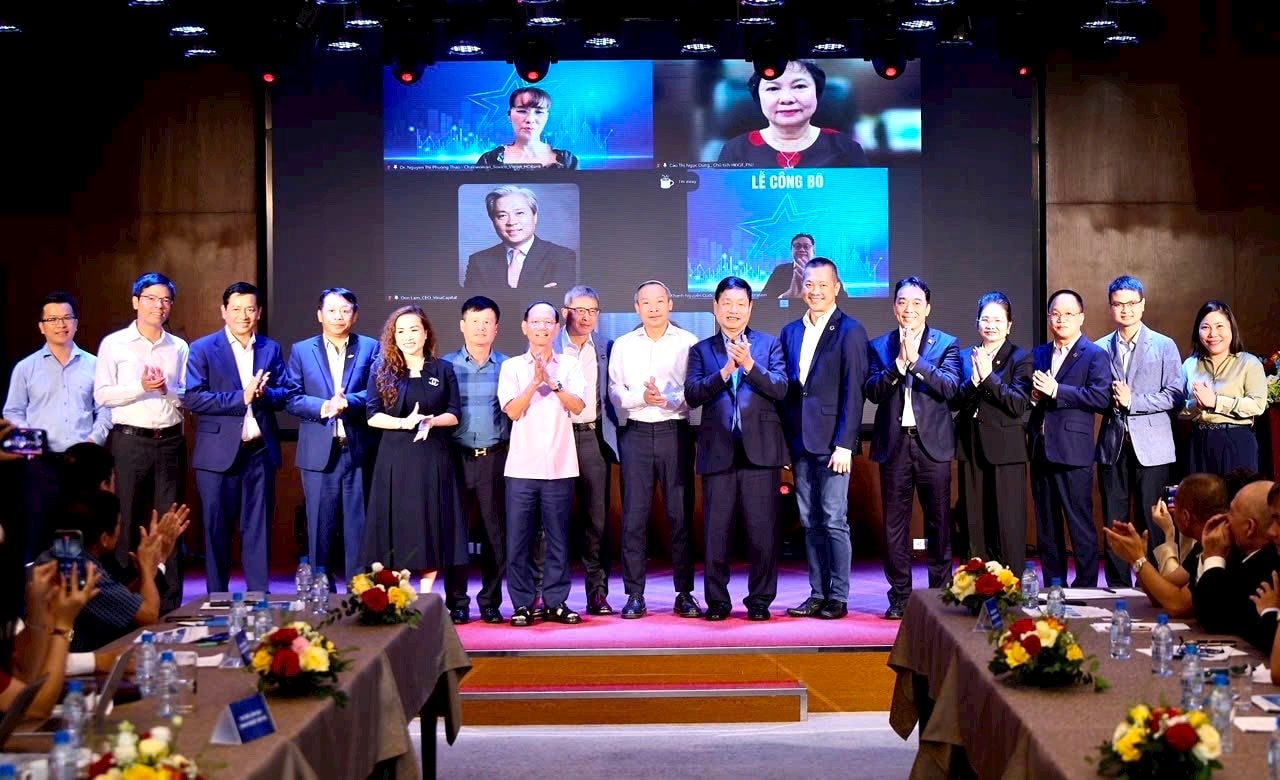 Chủ tịch PNJ bà Cao Ngọc Dung: Ở lứa tuổi nào cũng phải có khát vọng chung của dân tộc - Ảnh 1