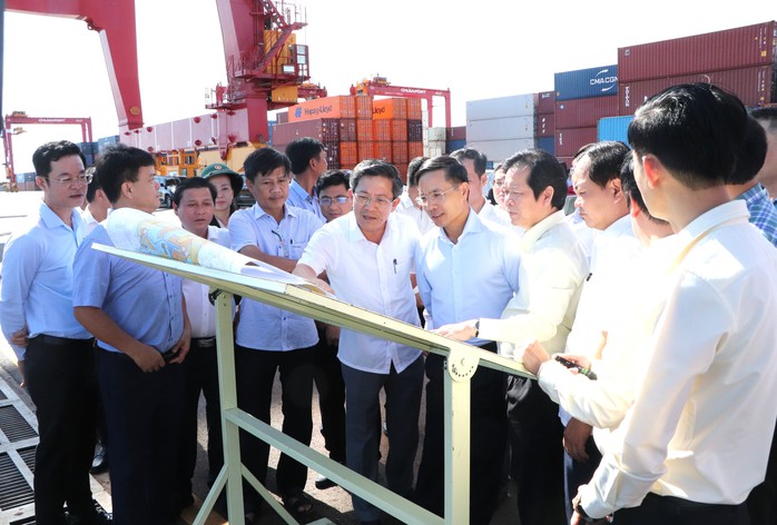 Tân Chủ tịch Đà Nẵng thị sát sân bay Chu Lai, làm việc với THACO - Ảnh 1