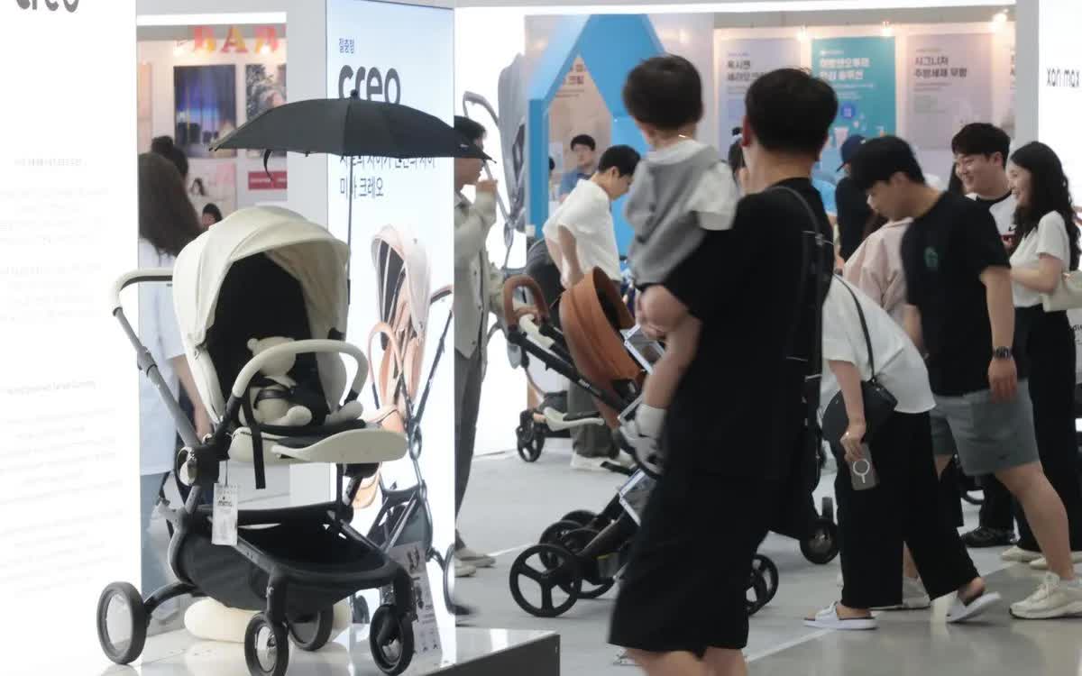 Phụ nữ Hàn Quốc thay đổi quan niệm về việc sinh con - Ảnh 1