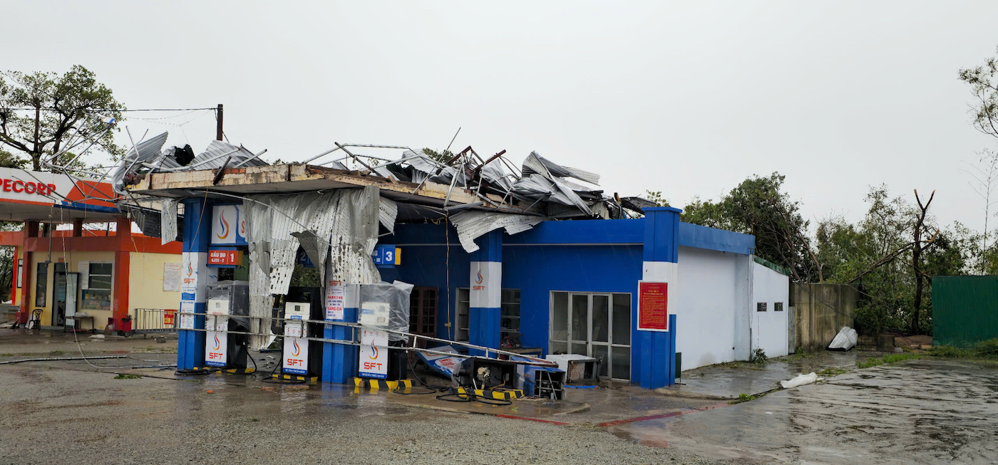 Bão số 5 quần thảo trên đất liền 10 tiếng, gây thiệt hại 2.900 tỉ đồng - Ảnh 1