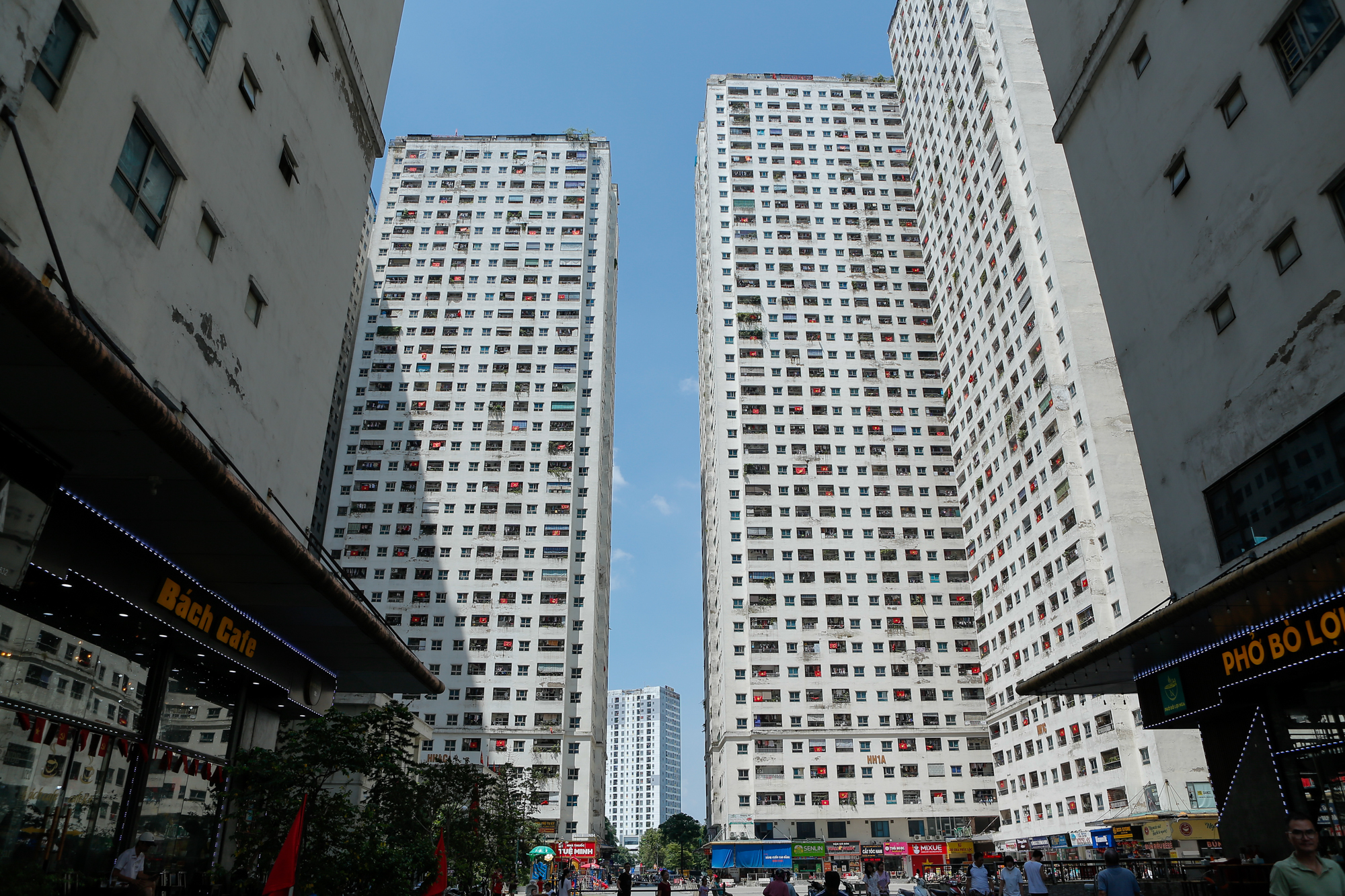 Chung cư có tường bong tróc, thi thoảng thang máy lại hỏng, thiếu nước...có giá tăng gấp 3 lần, hở ra là cháy hàng - Ảnh 5