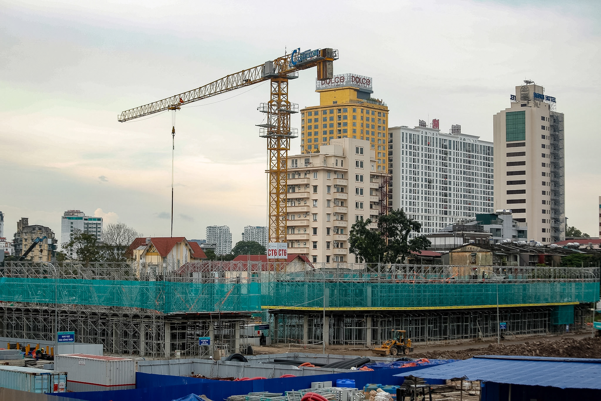 Toàn cảnh dự án hiếm hoi nằm trong vành đai 1 của Vinhomes: Giá bán thấp nhất 78 tỷ đồng/căn, số tầng hầm gần bằng tầng nổi - Ảnh 5